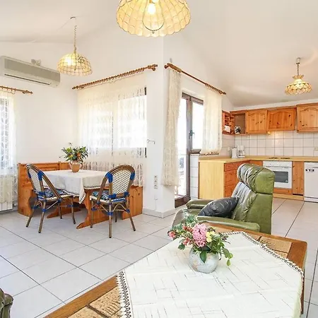 Apartment Zdravko Medulin